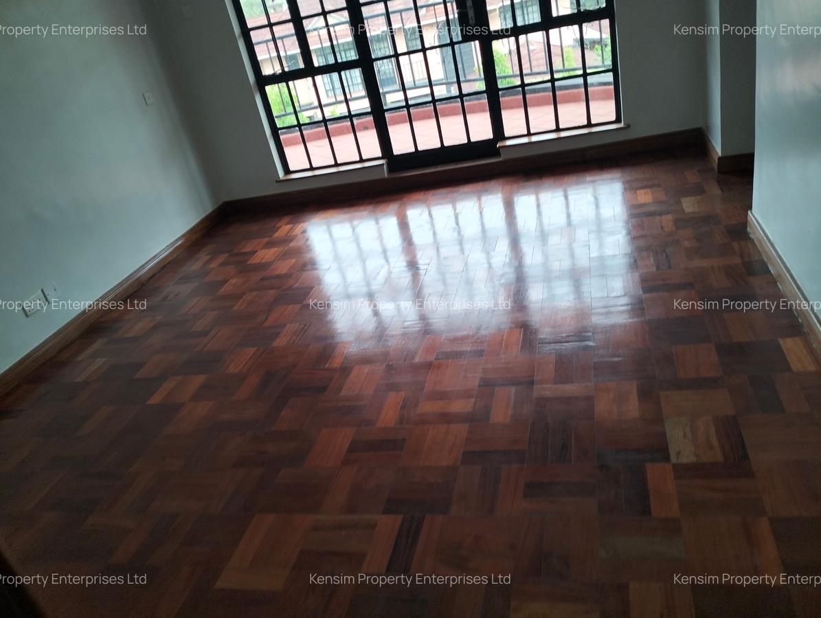4 Bed Townhouse with En Suite in Runda - 17