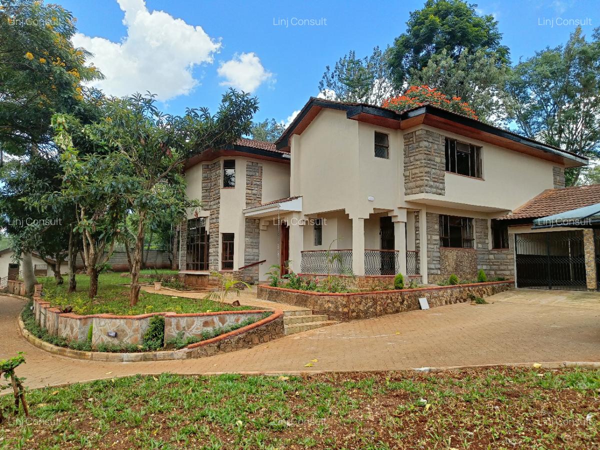 5 Bed House with En Suite at Runda - 2