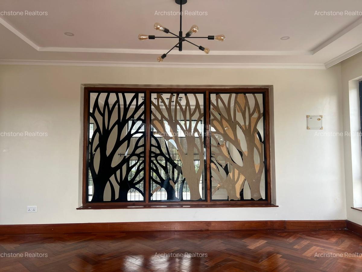 6 Bed House with En Suite in Loresho - 3