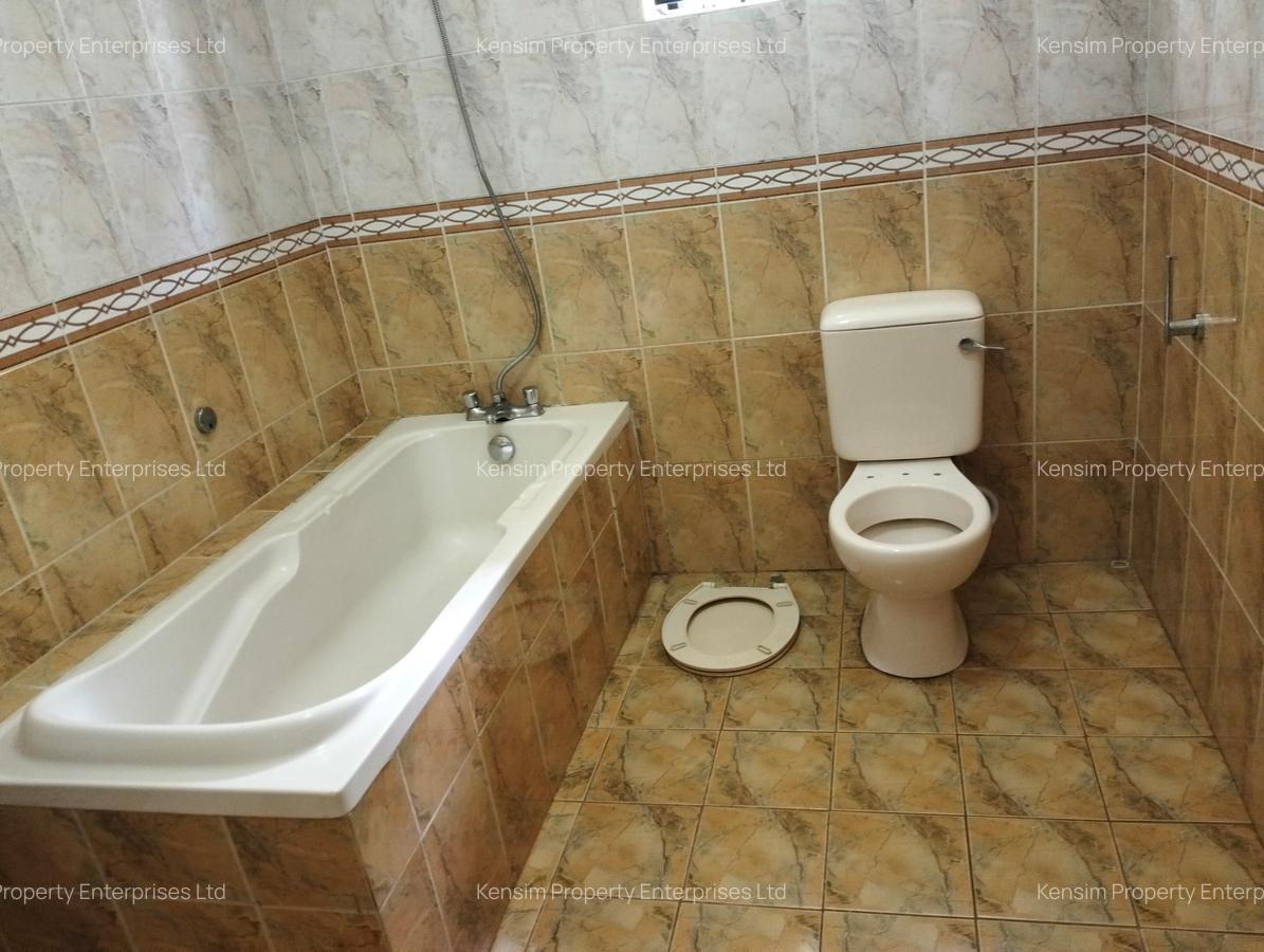 4 Bed Townhouse with En Suite in Lavington - 18