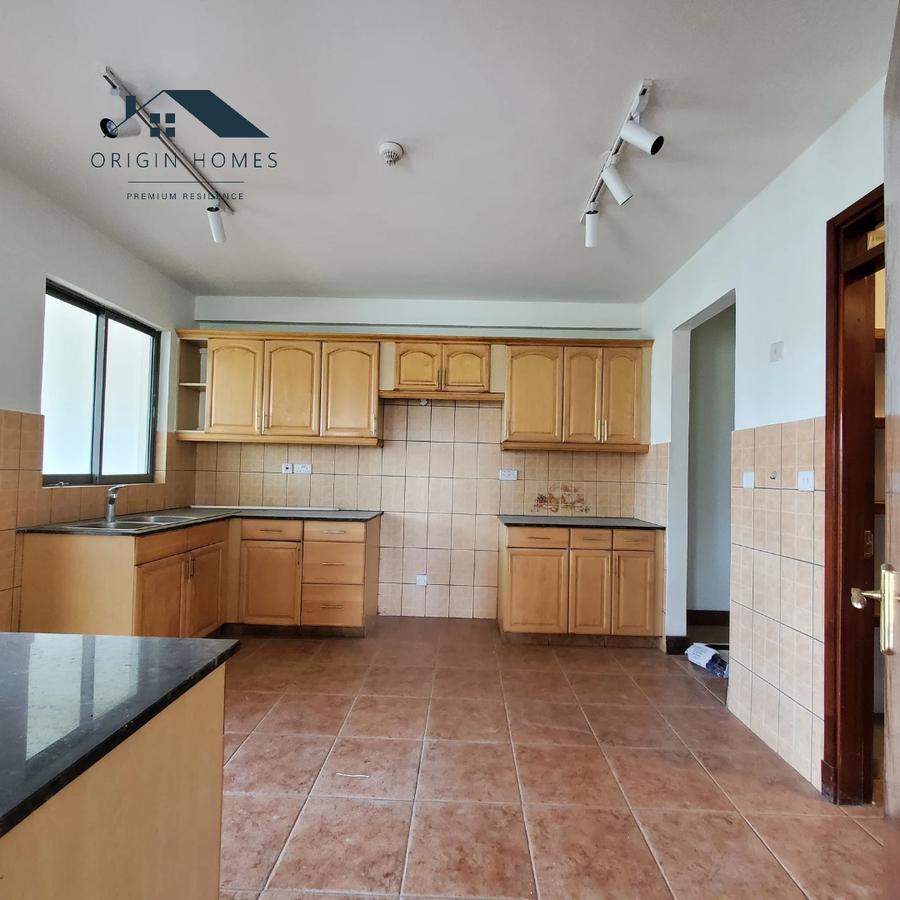 4 Bed Apartment with En Suite at Ojijo Road - 6