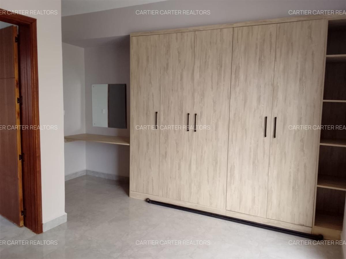 3 Bed Apartment with En Suite at 13 Schoollane - 3