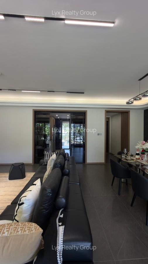 3 Bed Apartment with En Suite in Lavington - 2