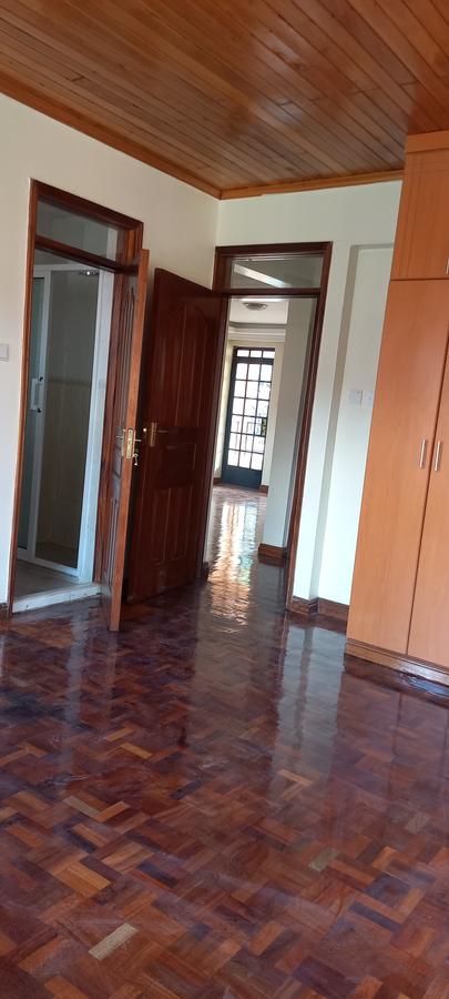 5 Bed Townhouse with En Suite in Lavington - 15