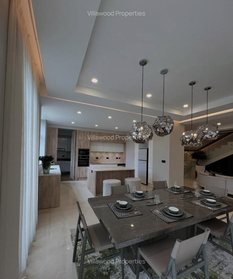 4 Bed Villa with En Suite in Westlands Area - 3