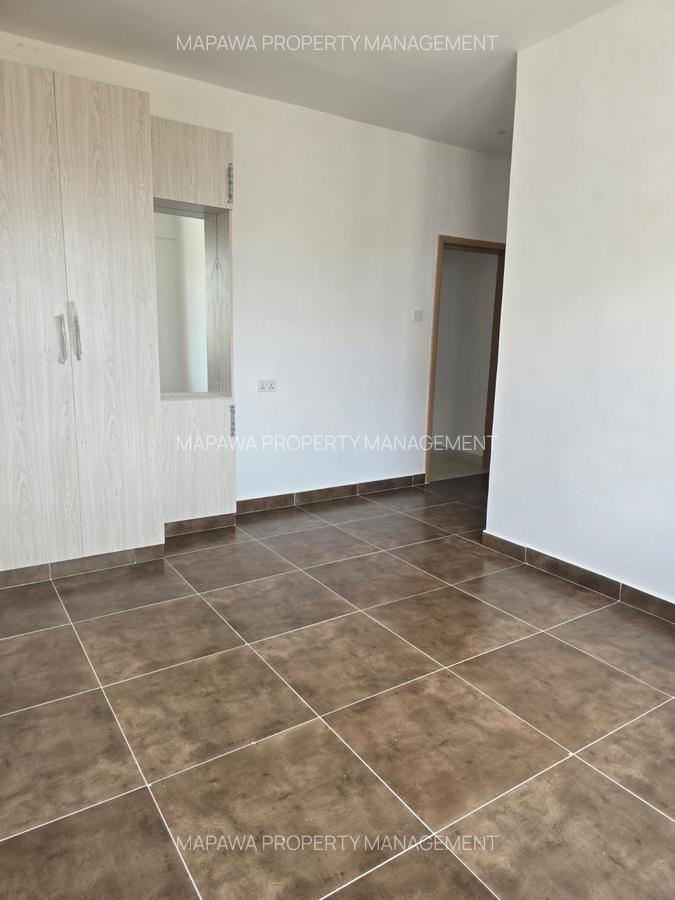 3 Bed Apartment with En Suite in Parklands - 12