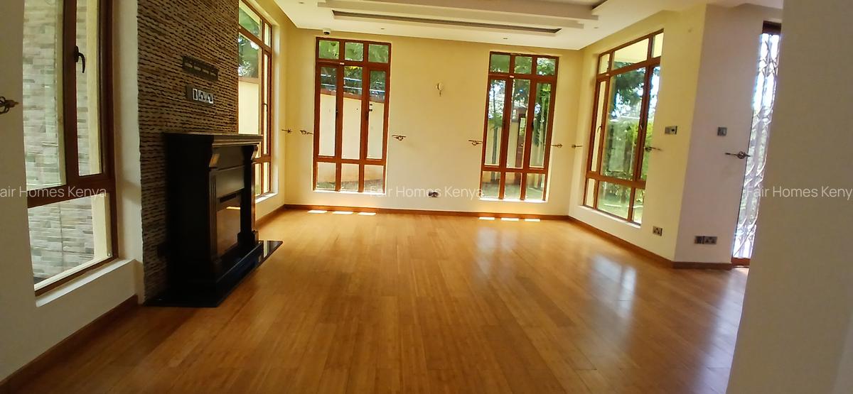 5 Bed Townhouse with En Suite at Lavington Green - 15