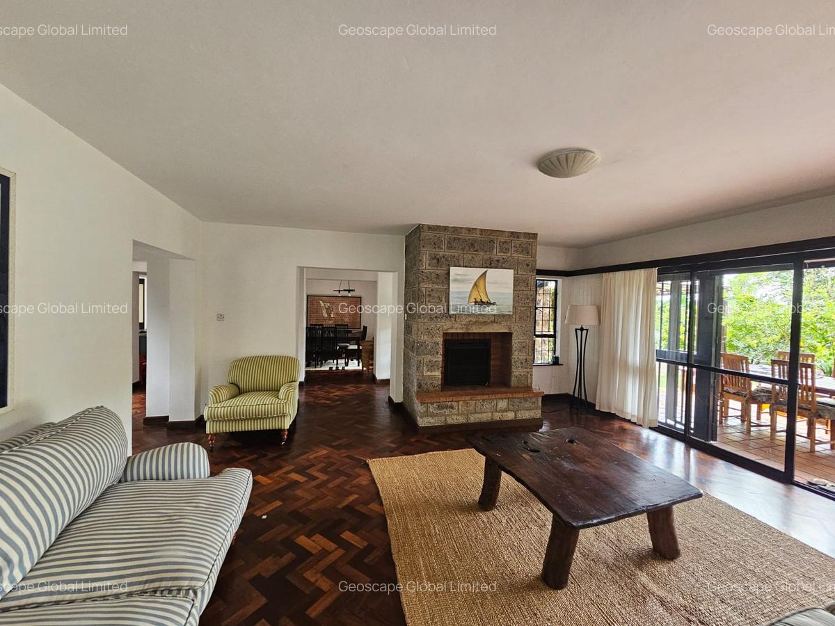 4 Bed House with En Suite in Nyari - 8