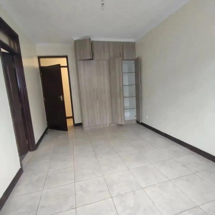 3 Bed Apartment with En Suite at Vanga Road - 8