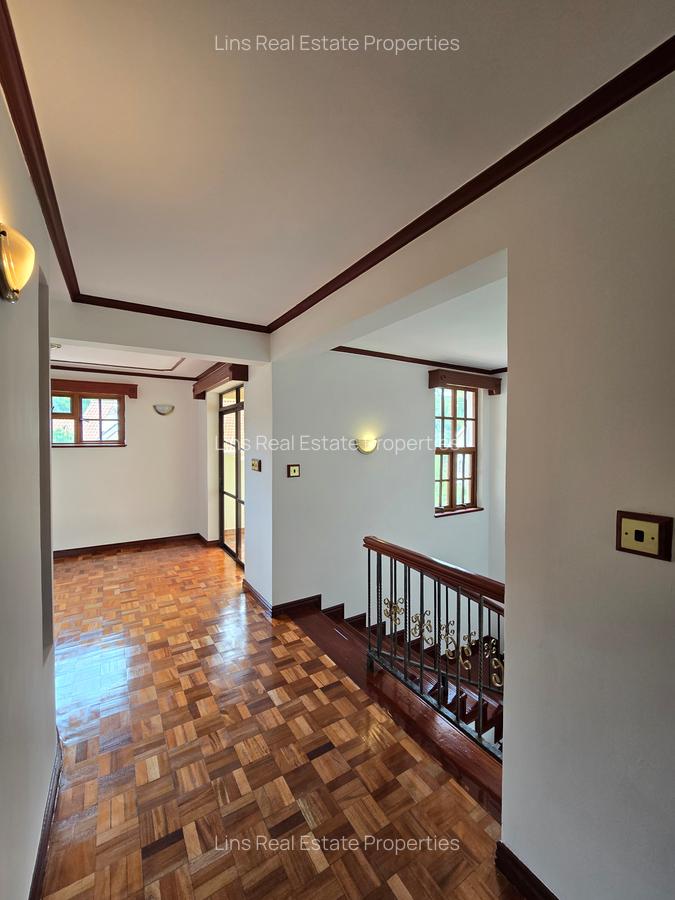 4 Bed Townhouse with En Suite in Lavington - 10