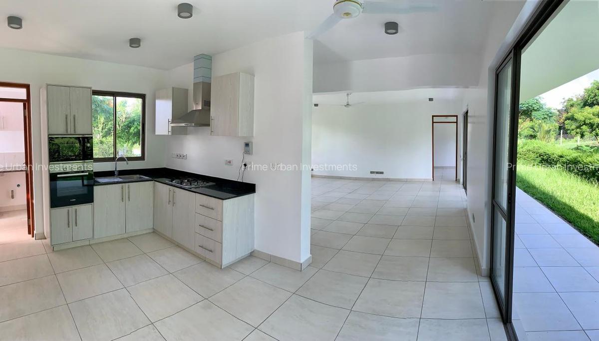 3 Bed Villa with En Suite in Vipingo - 12