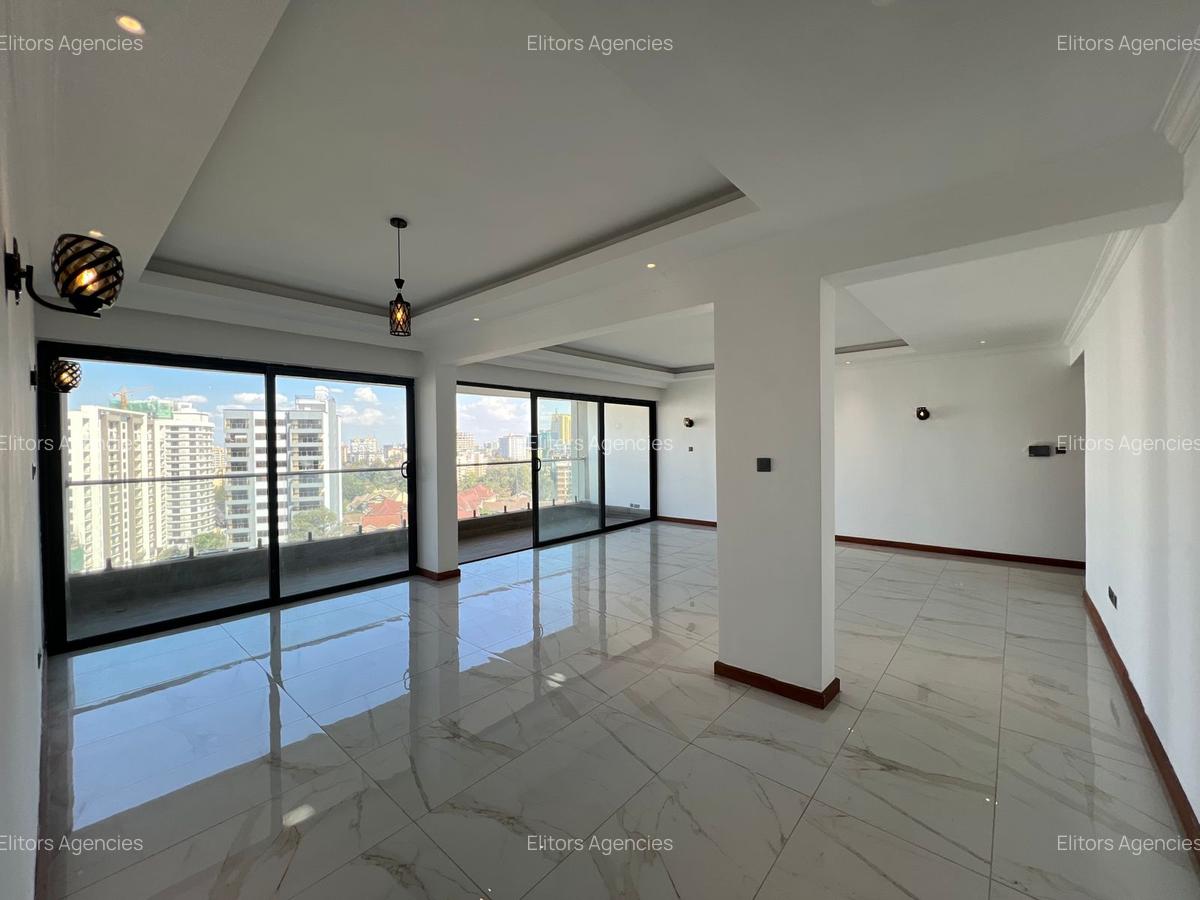3 Bed Apartment with En Suite at Othaya Road - 3