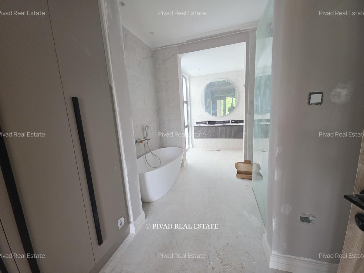 4 Bed Townhouse with Swimming Pool in Runda - 15