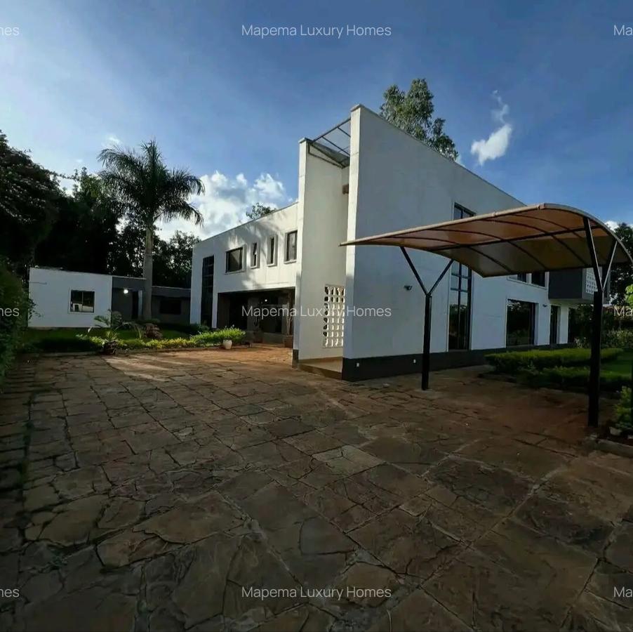 5 Bed House with En Suite at Old Runda - 1