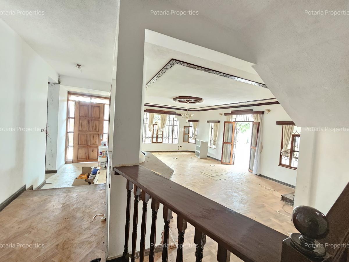 5 Bed House with En Suite in Runda - 8