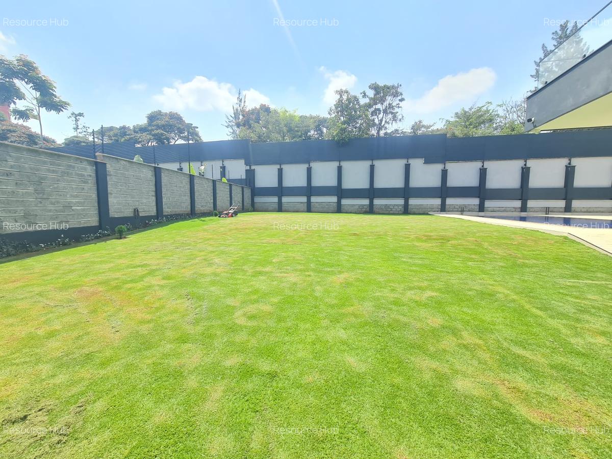 5 Bed House with En Suite at Nyari - 3