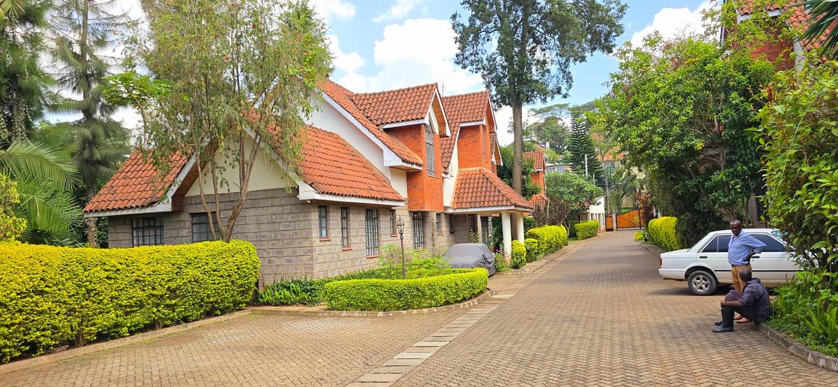 4 Bed Townhouse with Staff Quarters at Convent Drive - 4