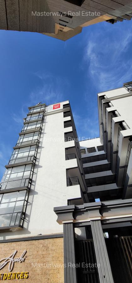 1 Bed Apartment with En Suite at 87 Mall - 4