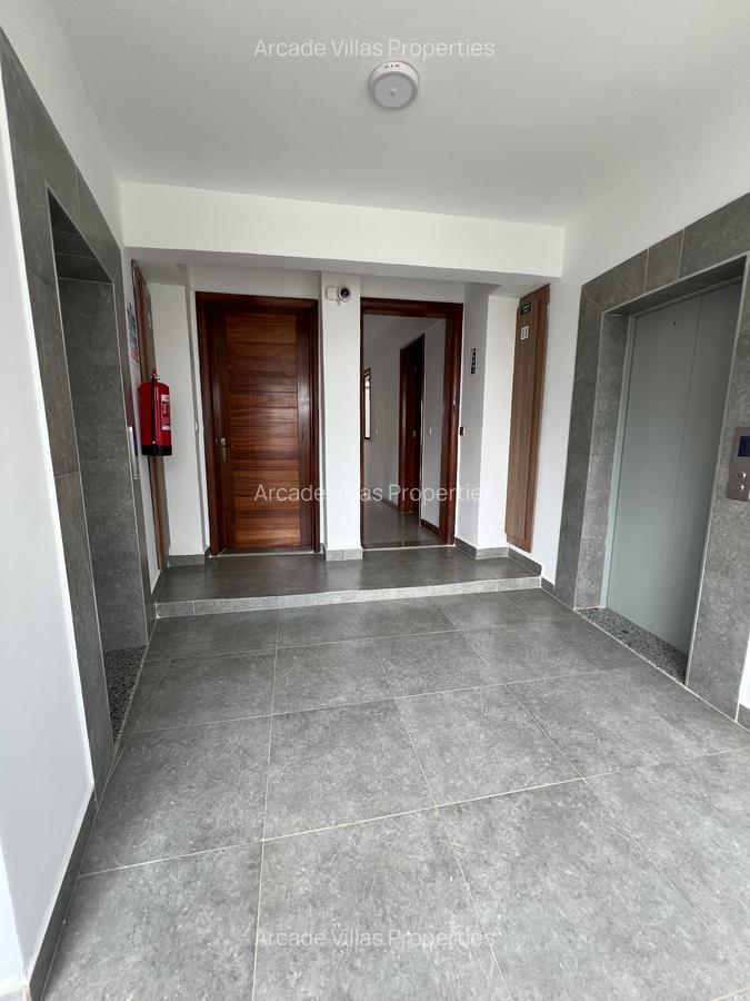 2 Bed Apartment with En Suite in Kilimani - 5
