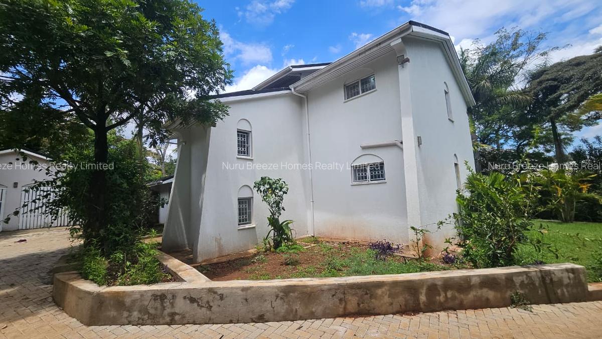 4 Bed House with En Suite in Runda - 14