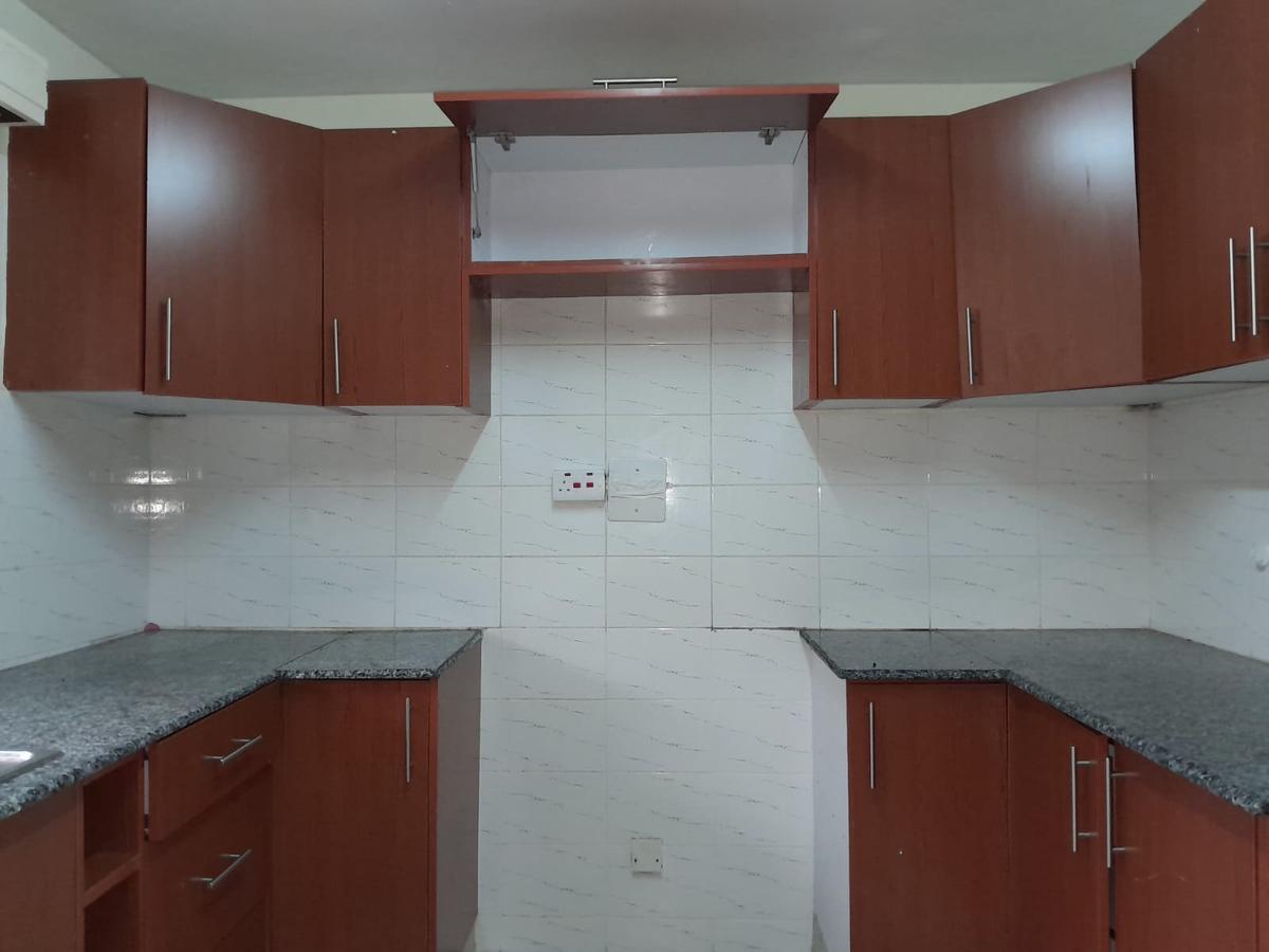 3 Bed Apartment with En Suite in Kilimani - 16