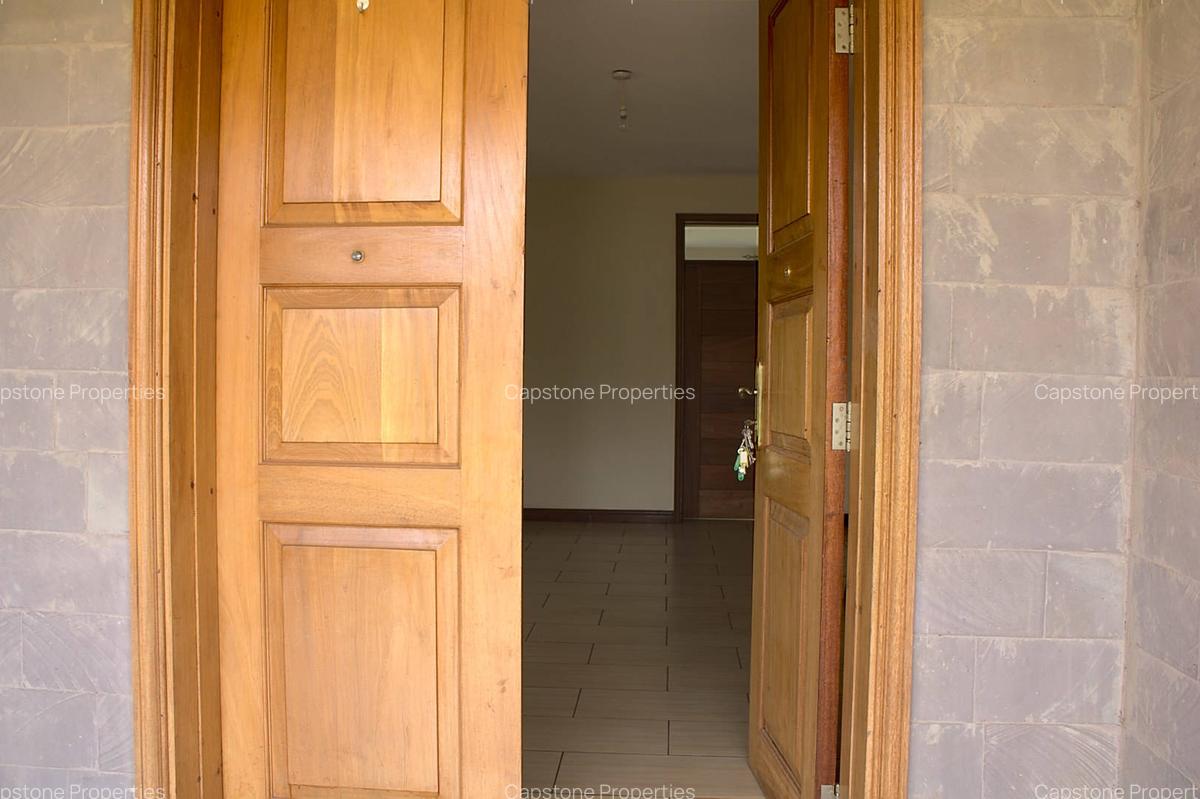 4 Bed Townhouse with En Suite in Runda - 16