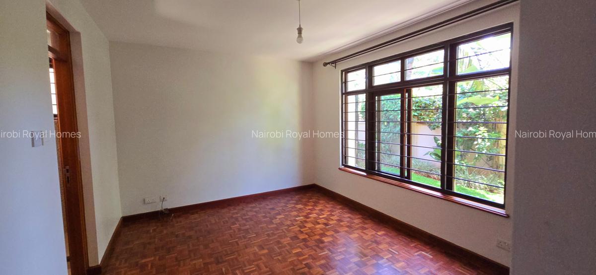 5 Bed Townhouse with En Suite at Lavington Off James Gichuru Road - 10