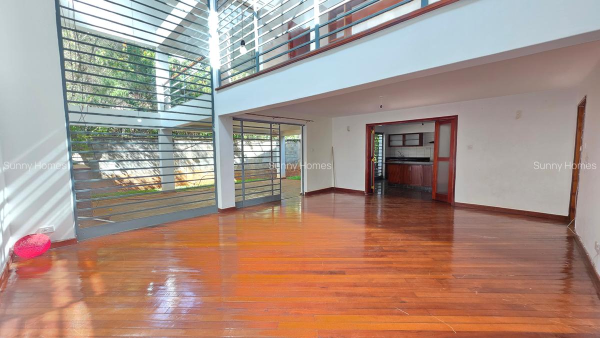 4 Bed Townhouse with En Suite at Convent Drive - 6