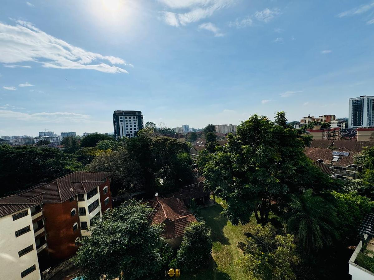 Serviced 1 Bed Apartment with En Suite in Lavington - 9