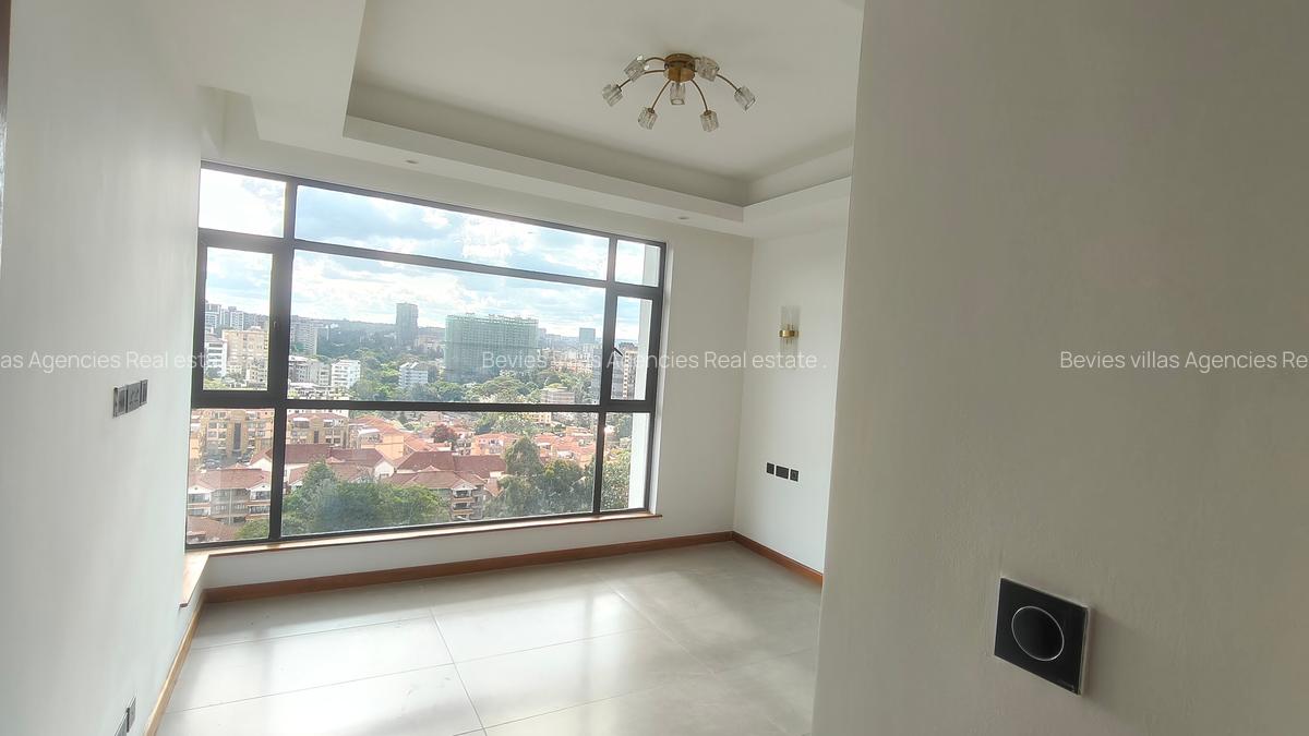 Serviced 4 Bed Apartment with En Suite at Riverside - 2
