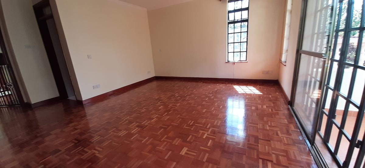 4 Bed Townhouse with En Suite in Rosslyn - 13