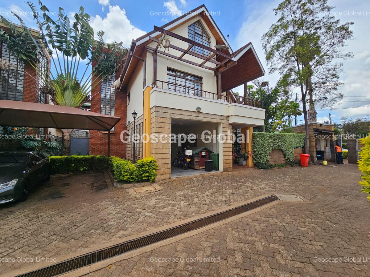 4 Bed House with En Suite in Lavington - 6