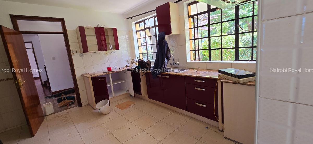 4 Bed Townhouse with En Suite at Mugumo Road - 16