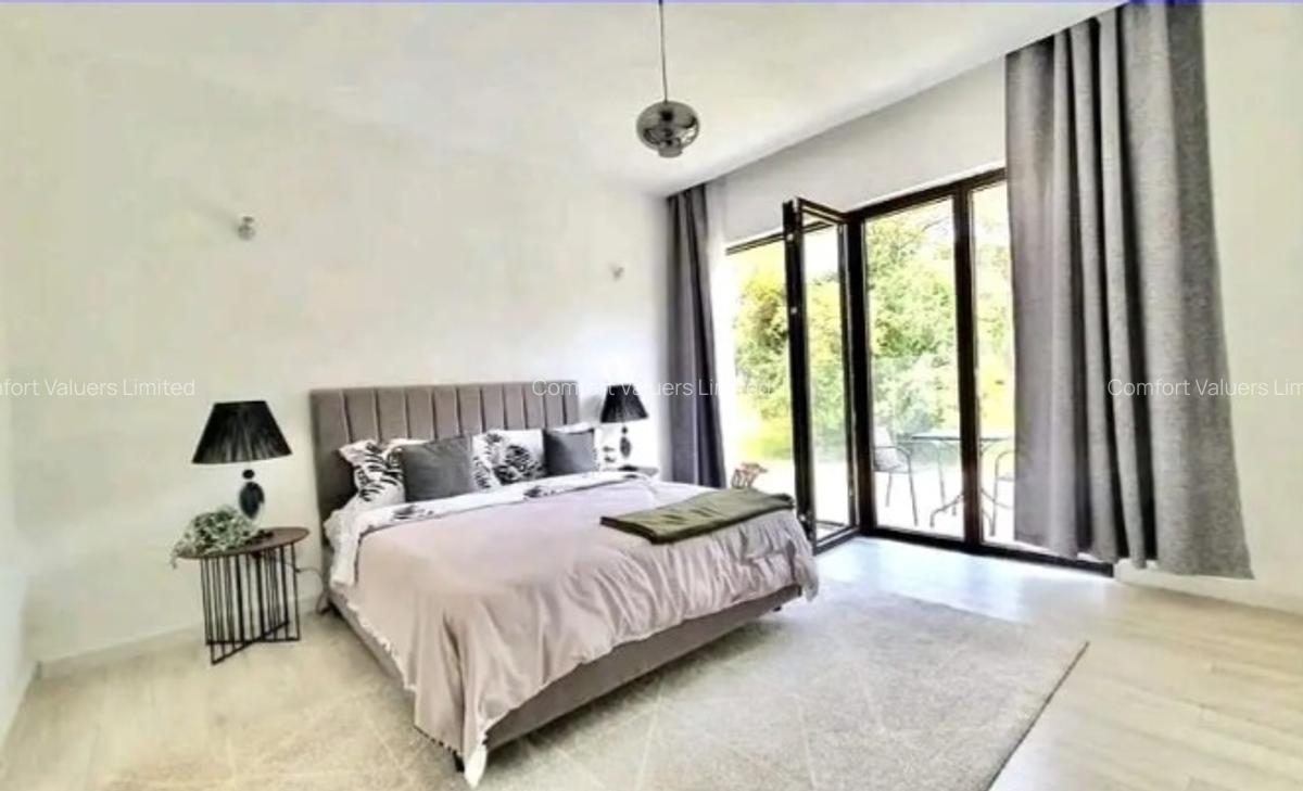 5 Bed Townhouse with En Suite at Karen - 5