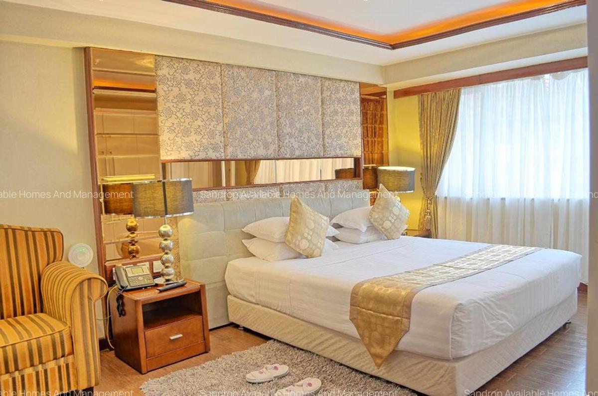 Serviced 2 Bed Apartment with En Suite in Brookside - 3