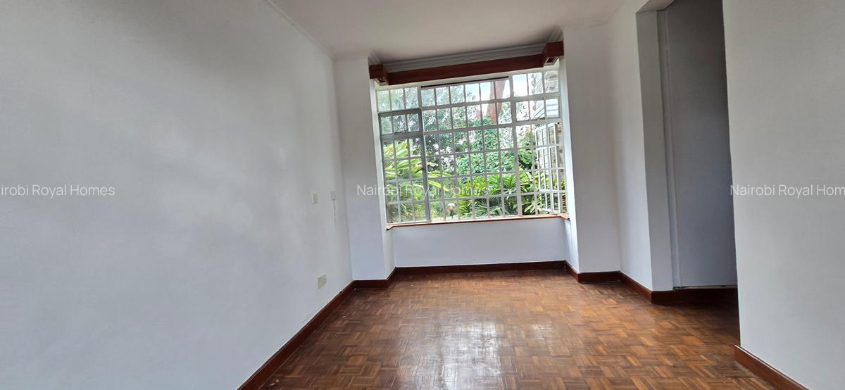 4 Bed Townhouse with En Suite at Rosslyn Heights - 15