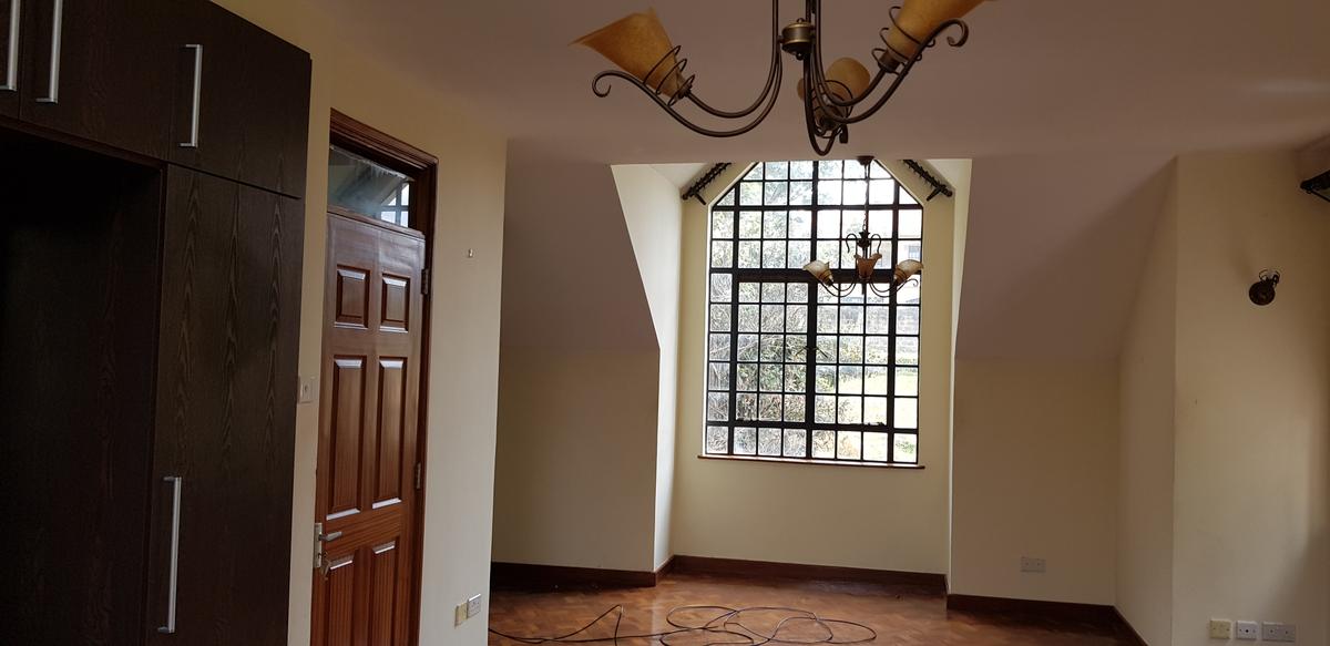 4 Bed Townhouse with En Suite at Chalbi Drive - 17