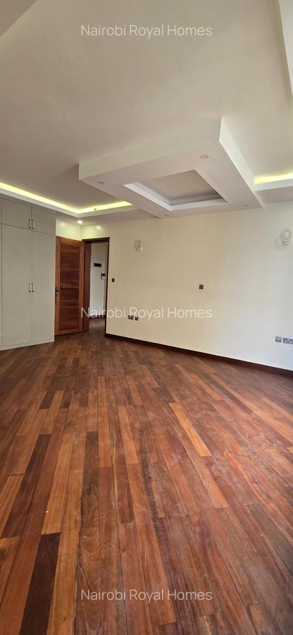 5 Bed Townhouse with En Suite at Lavington Green - 14