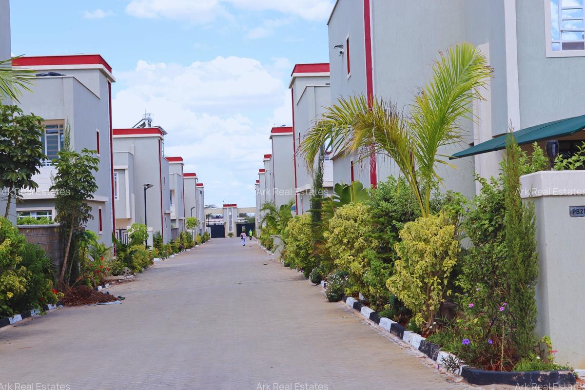 4 Bed House with En Suite in Kitengela - 3