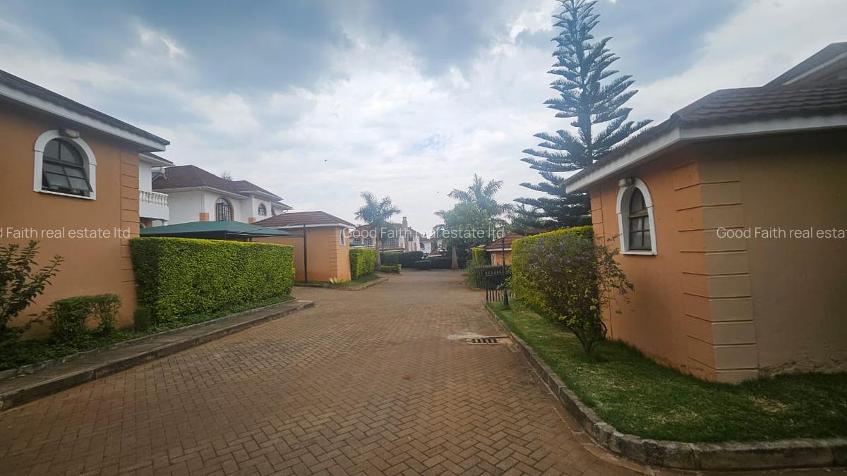 4 Bed Townhouse with En Suite in Kiambu Road - 2