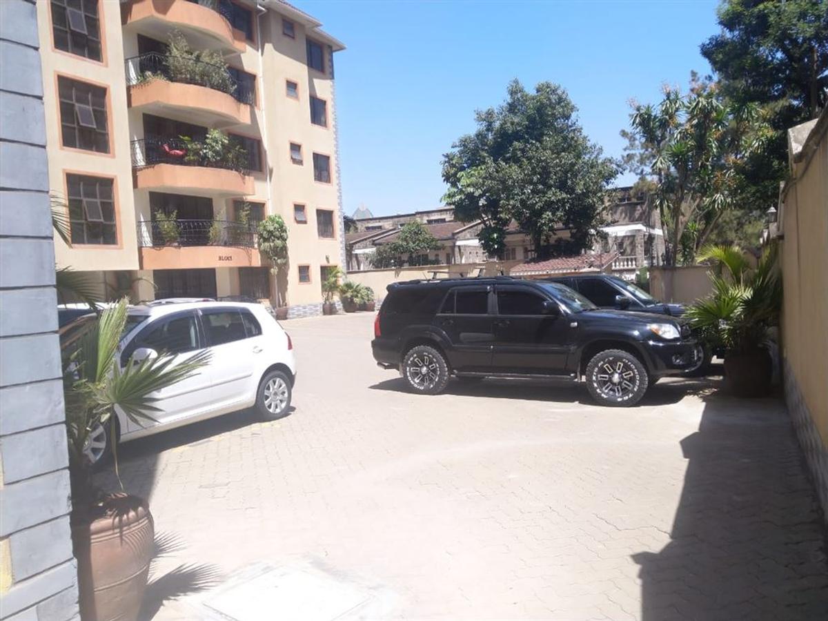 3 Bed Apartment in Kilimani - 2