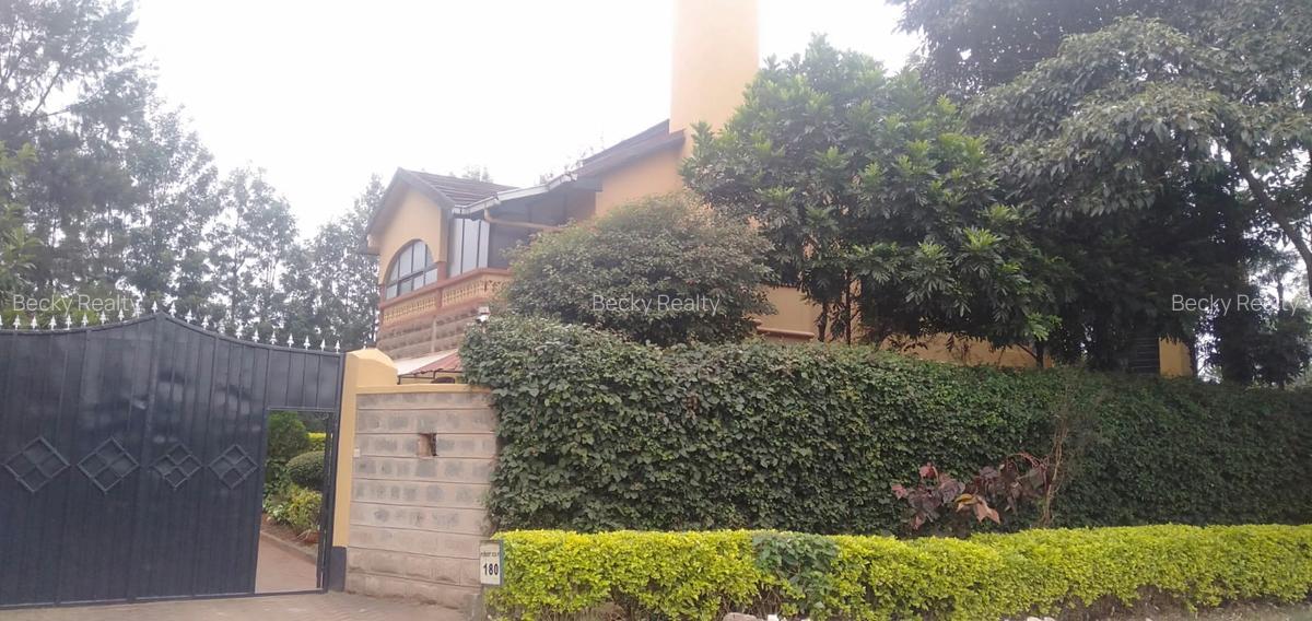 5 Bed House with En Suite at Membley - 3