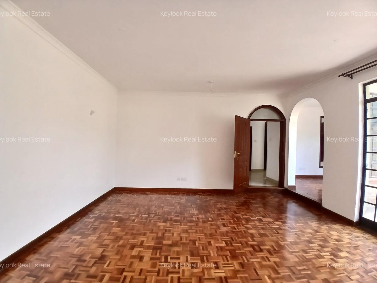 4 Bed Townhouse with En Suite at James Gichuru Road - 19