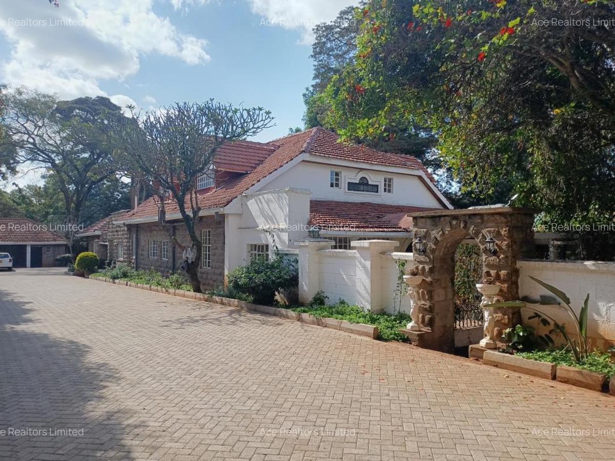 6 Bed House with En Suite at Near Muthaiga Golf Club Nairobi - 1
