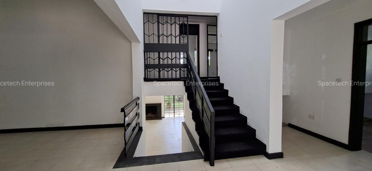 4 Bed Townhouse with En Suite in Lavington - 18