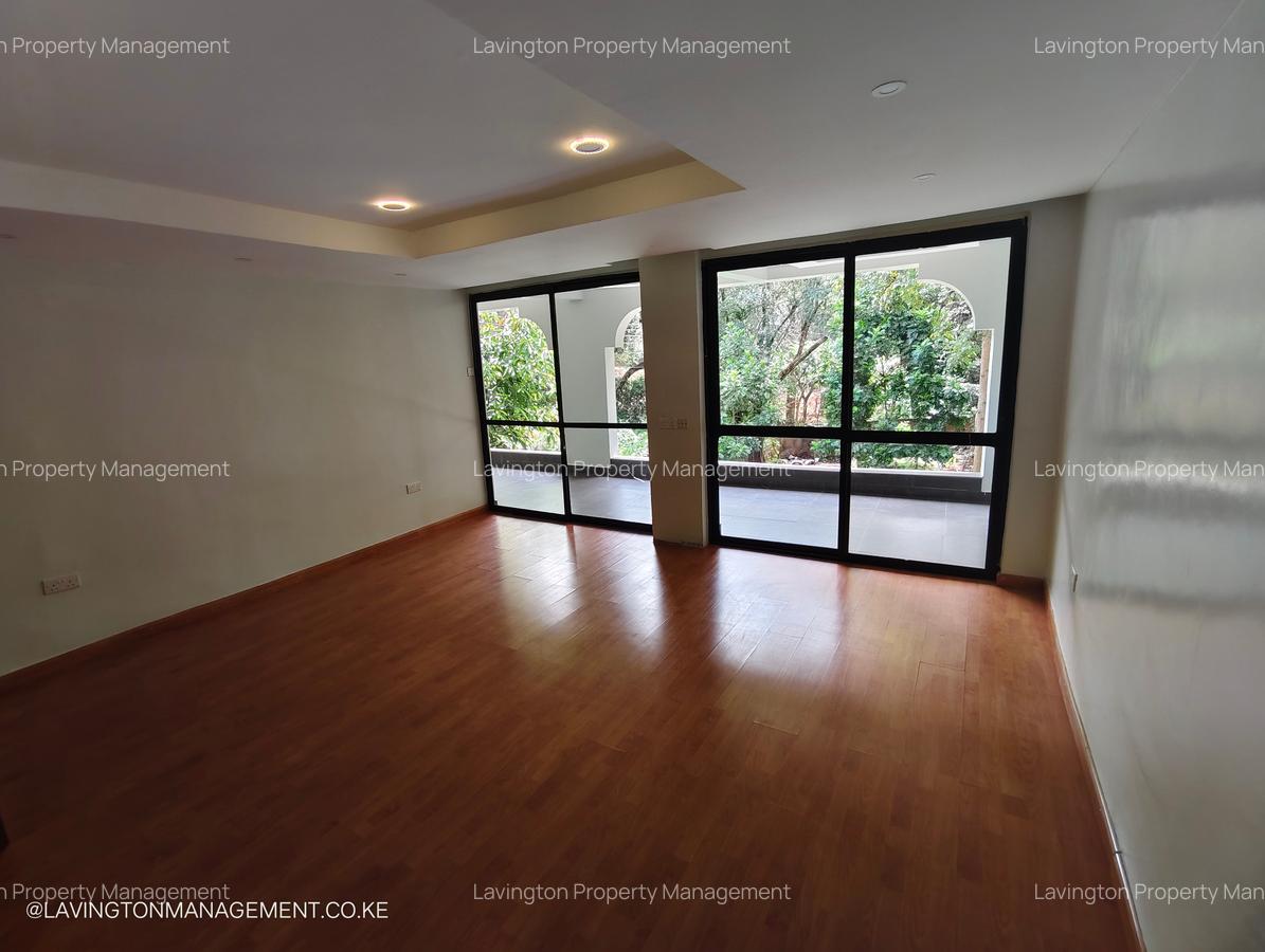 4 Bed House with En Suite at Giraffe Centre - 11