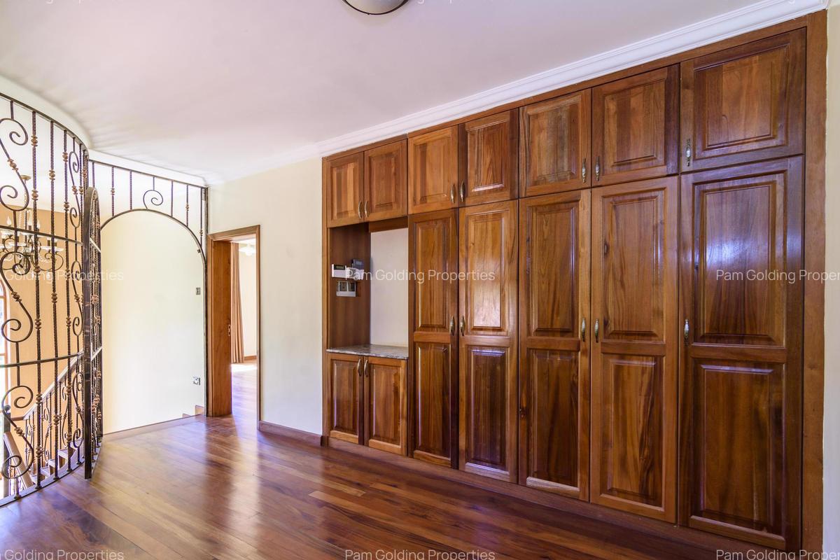 5 Bed House with En Suite in Karen - 16