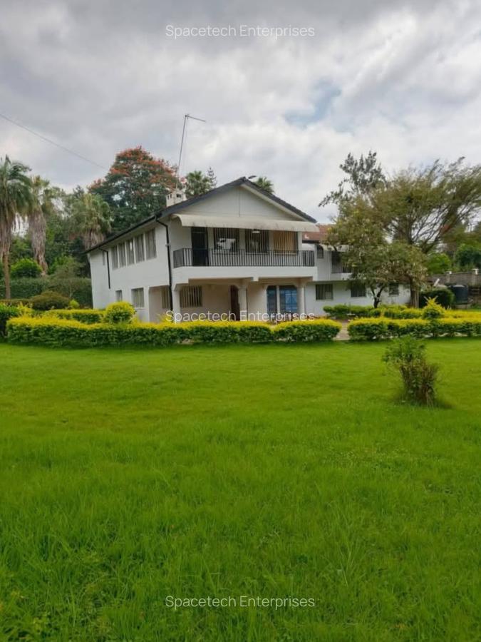 4 Bed House with En Suite in Nyari - 1