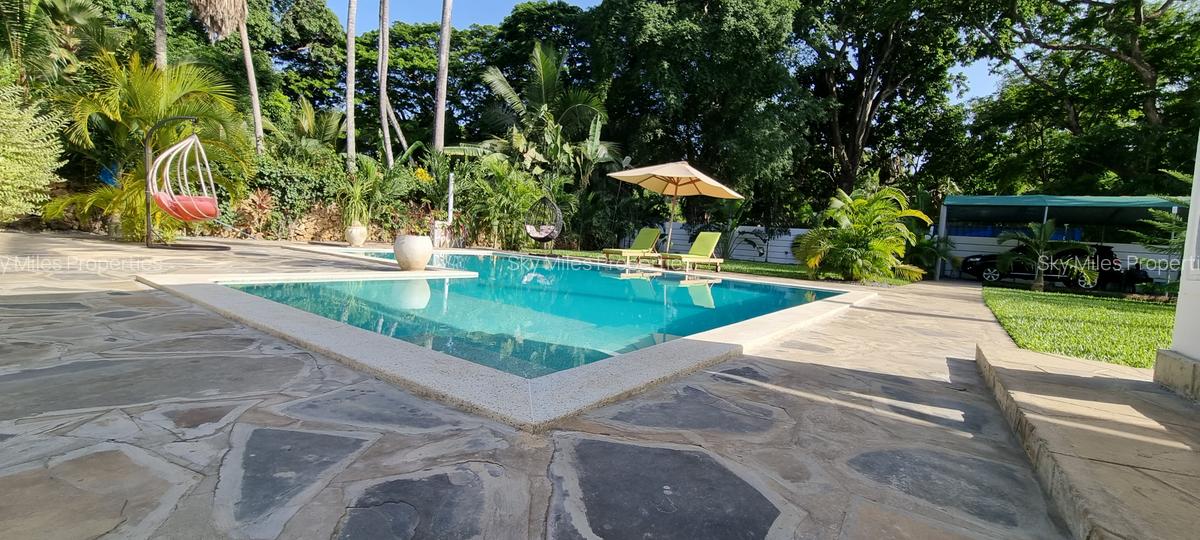 3 Bed Villa with En Suite at La-Marina Mtwapa - 8