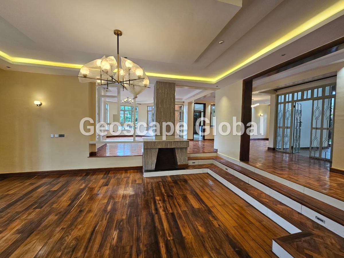 3 Bed Apartment with En Suite in Nyari - 4